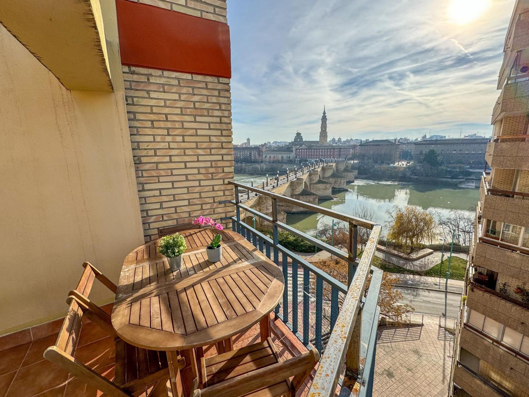 El Puente Del Pilar Comotucasa サラゴサ エクステリア 写真